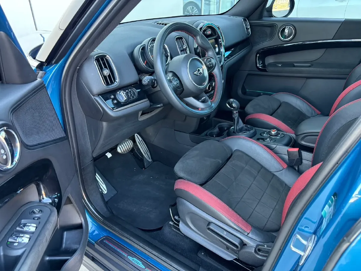 2018 Jeep Grand Commander 2.0T 234HP L4 9AT,autocango,china used car exporter,china ev exporter,chinese used car exporter,chinese used ev exporter