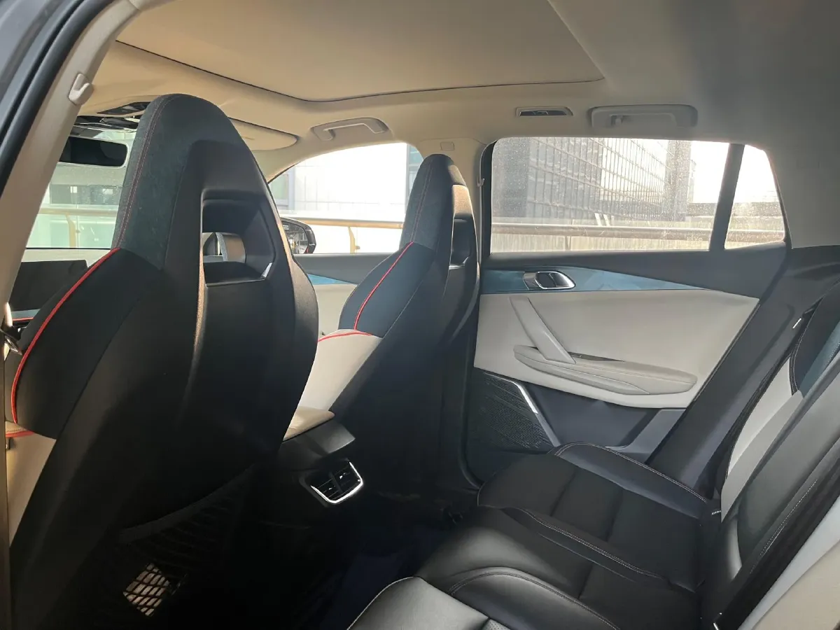 2020 LYNK&CO 06 1.5T 177HP L3 7DCT,autocango,china used car exporter,china ev exporter,chinese used car exporter,chinese used ev exporter