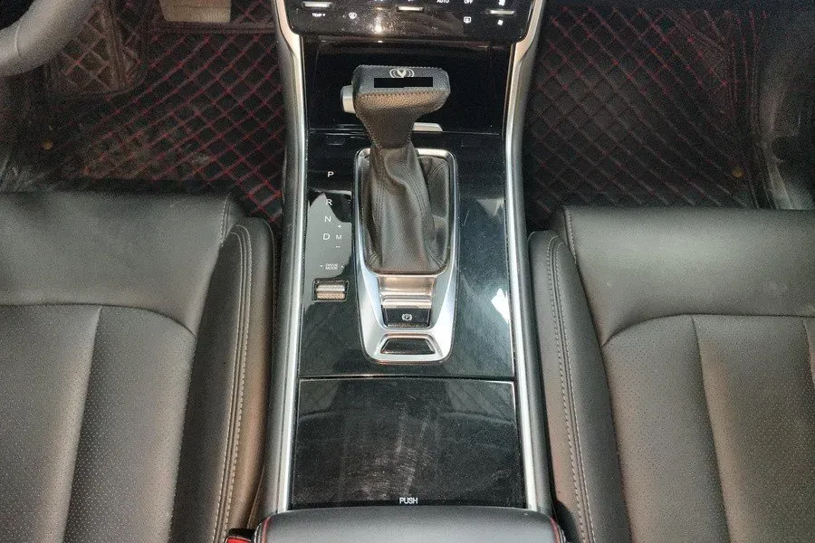 2020 ChangAn CS75 1.5T 178HP L4 7DCT,autocango,china used car exporter,china ev exporter,chinese used car exporter,chinese used ev exporter