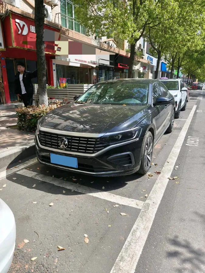 2025 Volkswagen Passat 2.0T 186HP L4 7DCT,autocango,china used car exporter,china ev exporter,chinese used car exporter,chinese used ev exporter