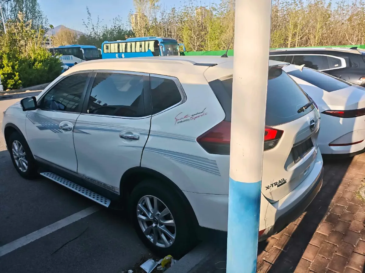 2022 Nissan X-Trail 2.0L 151HP L4 CVT,autocango,china used car exporter,china ev exporter,chinese used car exporter,chinese used ev exporter