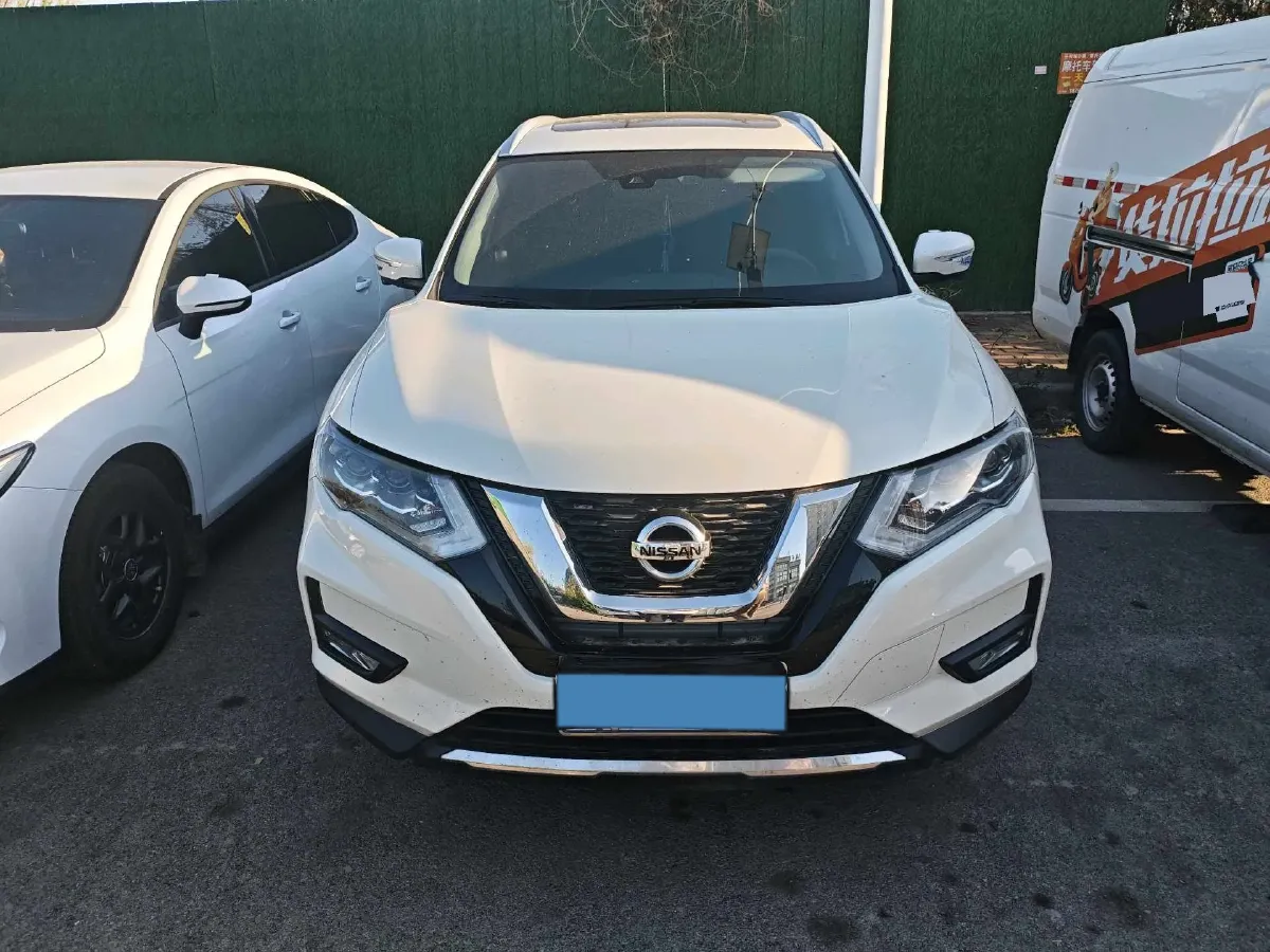 2022 Nissan X-Trail 2.0L 151HP L4 CVT,autocango,china used car exporter,china ev exporter,chinese used car exporter,chinese used ev exporter