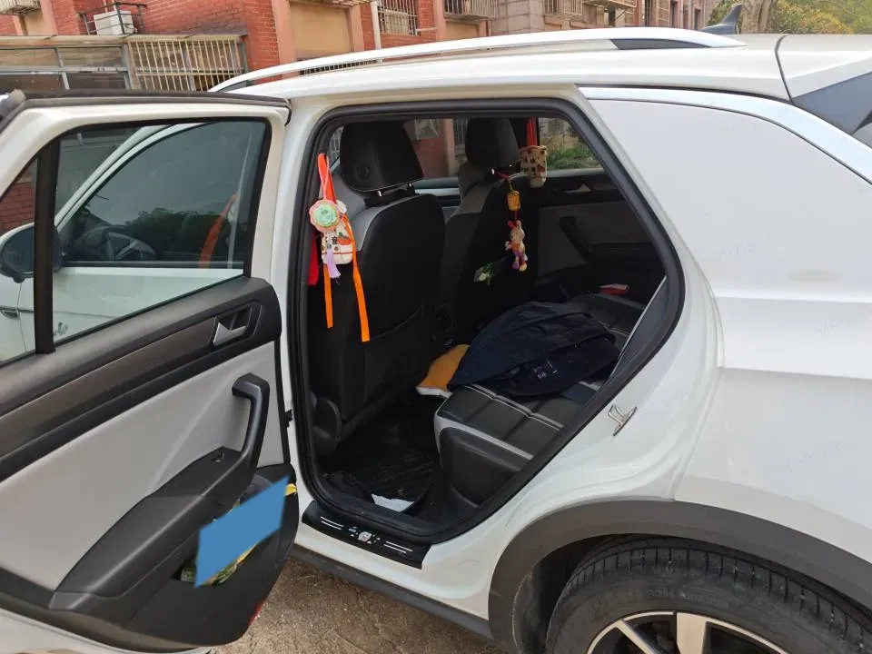 2023 Volkswagen T-Roc 1.5T 160HP L4 7DCT,autocango,china used car exporter,china ev exporter,chinese used car exporter,chinese used ev exporter