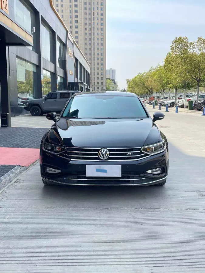 2020 Volkswagen Magotan 2.0T 186HP L4 7DCT,autocango,china used car exporter,china ev exporter,chinese used car exporter,chinese used ev exporter