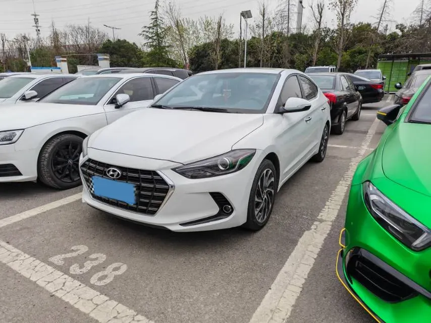 2019 Hyundai Elantra 1.5L 115HP L4 CVT,autocango,china used car exporter,china ev exporter,chinese used car exporter,chinese used ev exporter