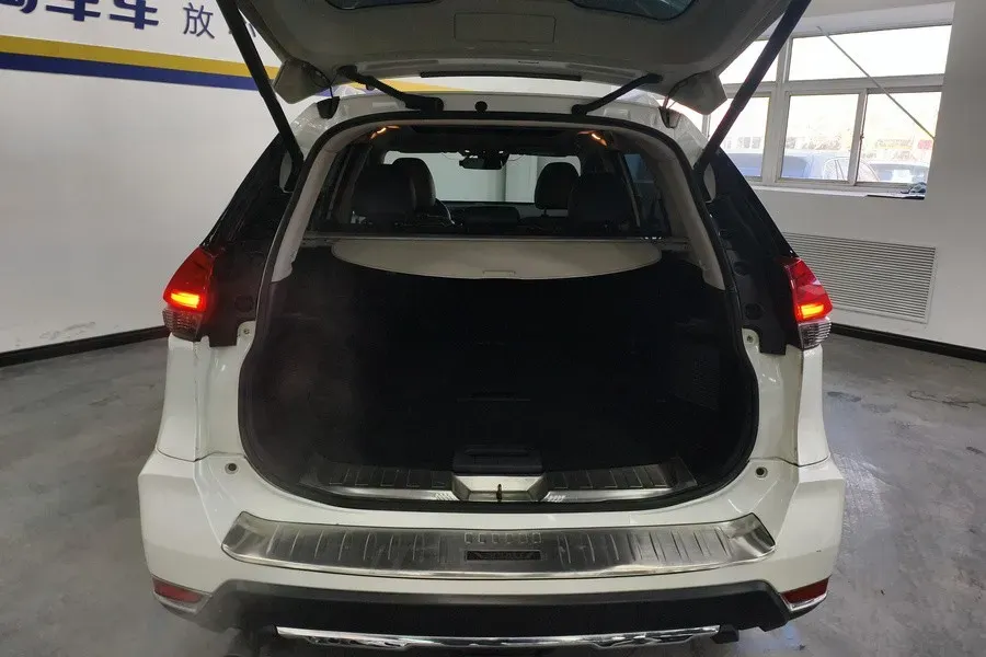 2020 Nissan X-Trail 2.0L 154HP L4 CVT,autocango,china used car exporter,china ev exporter,chinese used car exporter,chinese used ev exporter