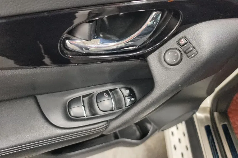 2020 Nissan X-Trail 2.0L 154HP L4 CVT,autocango,china used car exporter,china ev exporter,chinese used car exporter,chinese used ev exporter