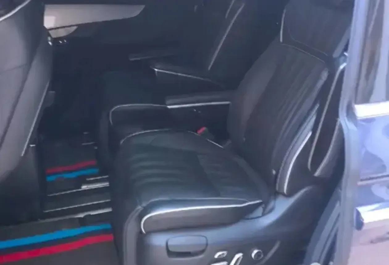 2022 Roewe iMAX8 2.0T 234HP L4 8AT,autocango,china used car exporter,china ev exporter,chinese used car exporter,chinese used ev exporter