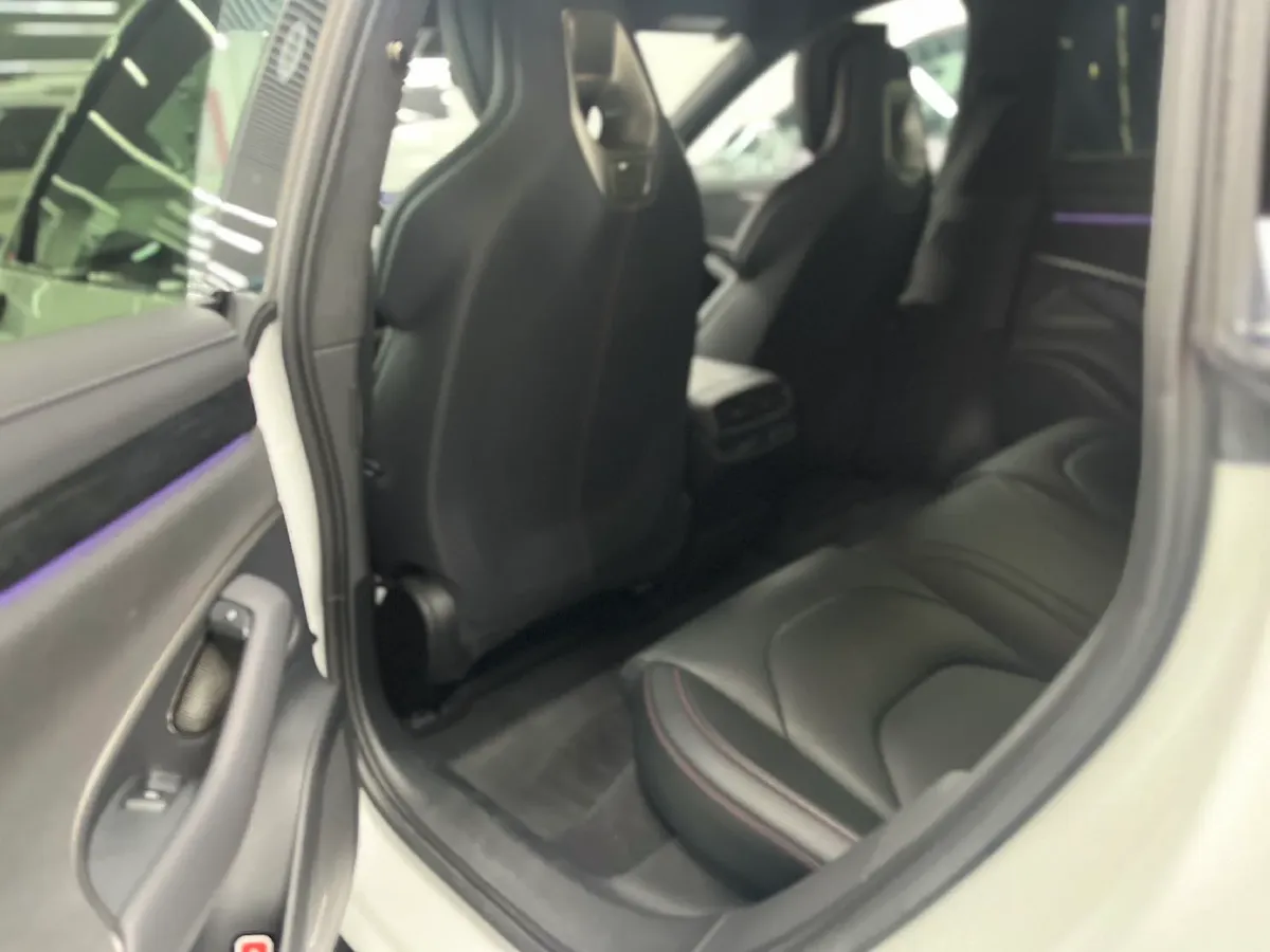 2024 MI SU7 BEV 101KWH,autocango,china used car exporter,china ev exporter,chinese used car exporter,chinese used ev exporter