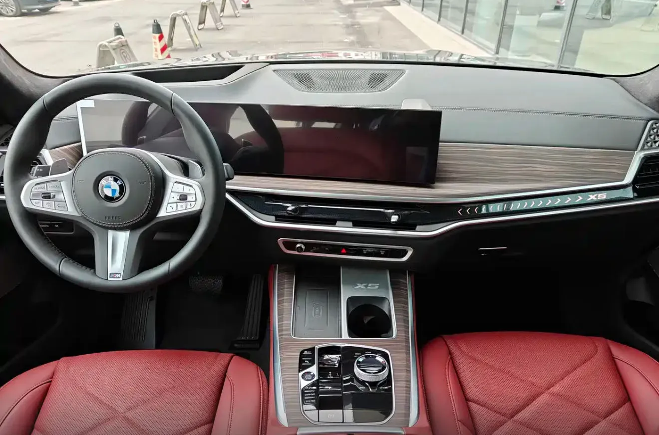2025 BMW X5 3.0T 381HP L6 8AT,autocango,china used car exporter,china ev exporter,chinese used car exporter,chinese used ev exporter