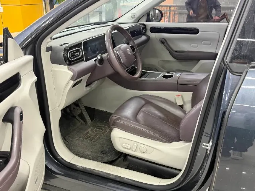 2023 Leapmotor C11 1.5L 95HP L4 REEV 30.1KWH,autocango,china used car exporter,china ev exporter,chinese used car exporter,chinese used ev exporter