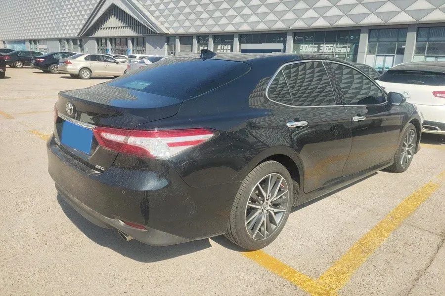 2021 Toyota Camry 2.5L 209HP L4 8AT,autocango,china used car exporter,china ev exporter,chinese used car exporter,chinese used ev exporter