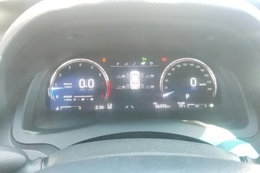 2021 Toyota Camry 2.5L 209HP L4 8AT,autocango,china used car exporter,china ev exporter,chinese used car exporter,chinese used ev exporter