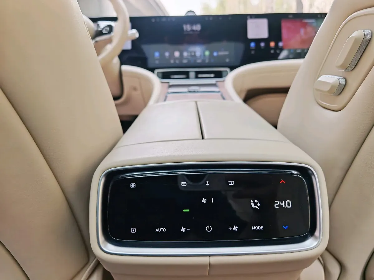 2024 AITO AITO M9 1.5T 152HP L4 REEV 42KWH,autocango,china used car exporter,china ev exporter,chinese used car exporter,chinese used ev exporter