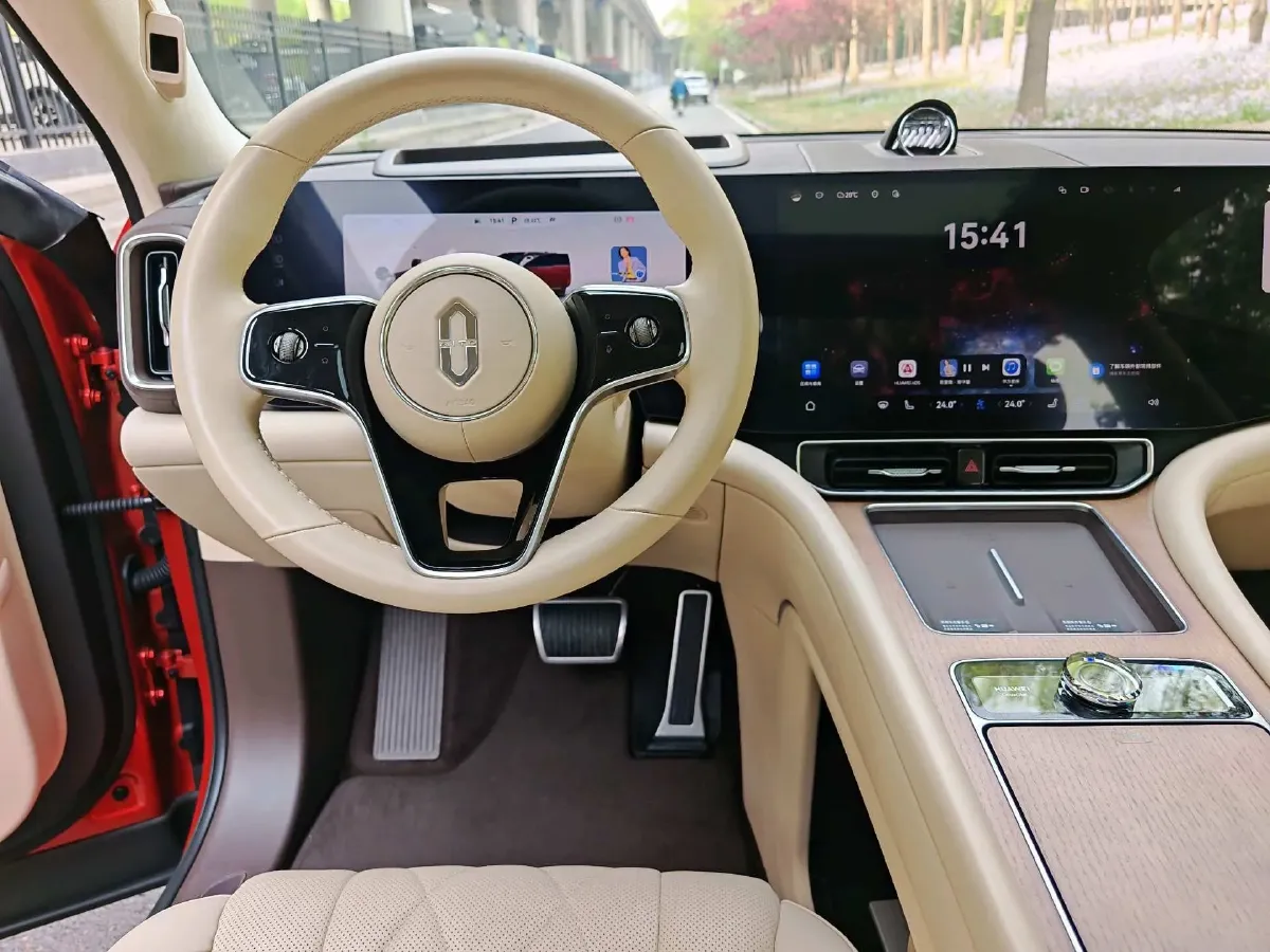 2024 AITO AITO M9 1.5T 152HP L4 REEV 42KWH,autocango,china used car exporter,china ev exporter,chinese used car exporter,chinese used ev exporter