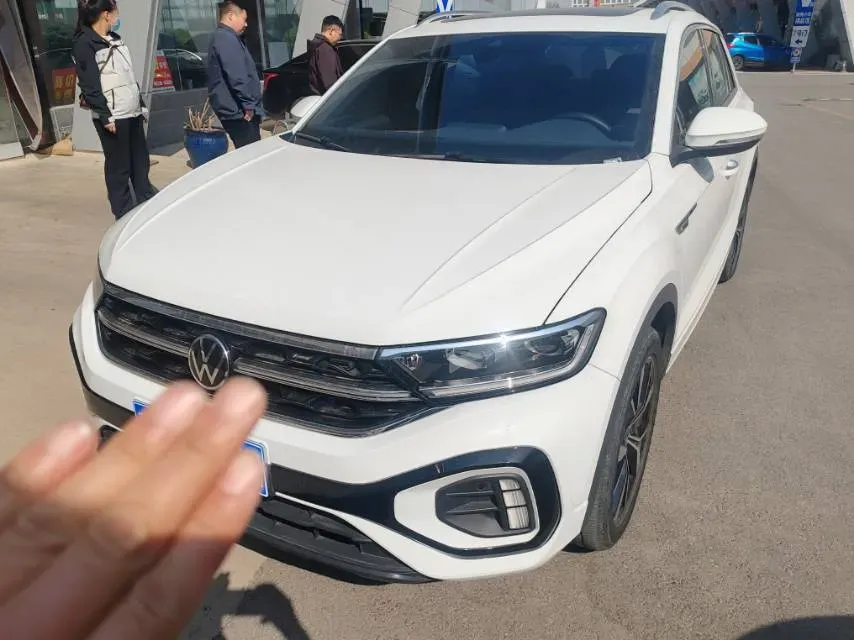 2024 Volkswagen T-Roc 1.5T 160HP L4 7DCT,autocango,china used car exporter,china ev exporter,chinese used car exporter,chinese used ev exporter