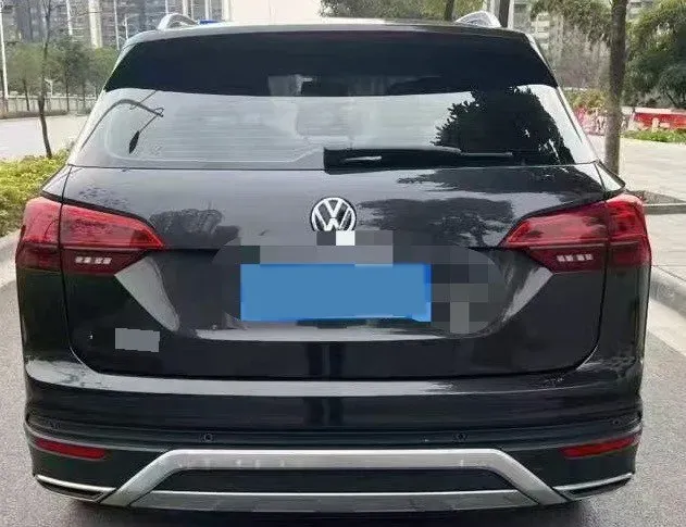 2019 Jeep Cherokee 2.0T 234HP L4 9AT,autocango,china used car exporter,china ev exporter,chinese used car exporter,chinese used ev exporter