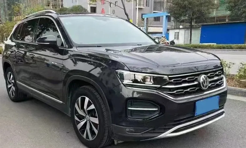 2019 Jeep Cherokee 2.0T 234HP L4 9AT,autocango,china used car exporter,china ev exporter,chinese used car exporter,chinese used ev exporter