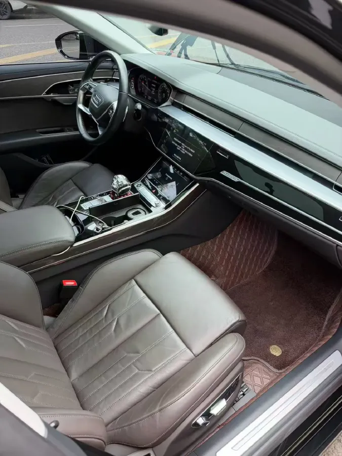 2024 Audi A8 2.0T 265HP L4 8AT,autocango,china used car exporter,china ev exporter,chinese used car exporter,chinese used ev exporter