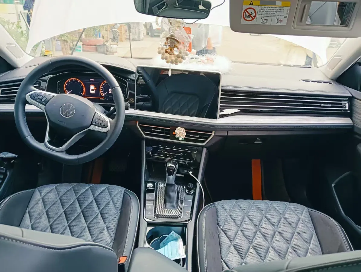 2023 Volkswagen Sagitar 1.5T 160HP L4 7DCT,autocango,china used car exporter,china ev exporter,chinese used car exporter,chinese used ev exporter