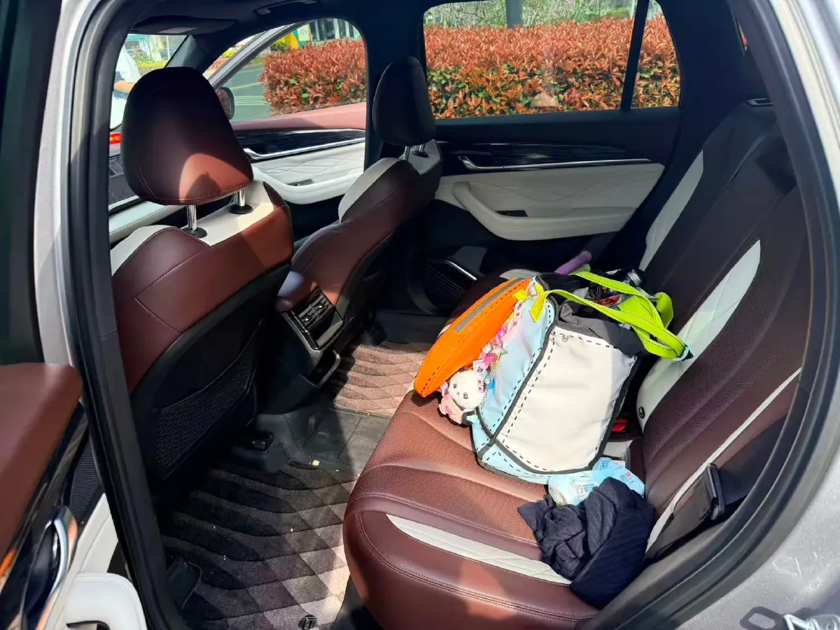 2021 Geely Monjaro 2.0T 218HP L4 7DCT,autocango,china used car exporter,china ev exporter,chinese used car exporter,chinese used ev exporter