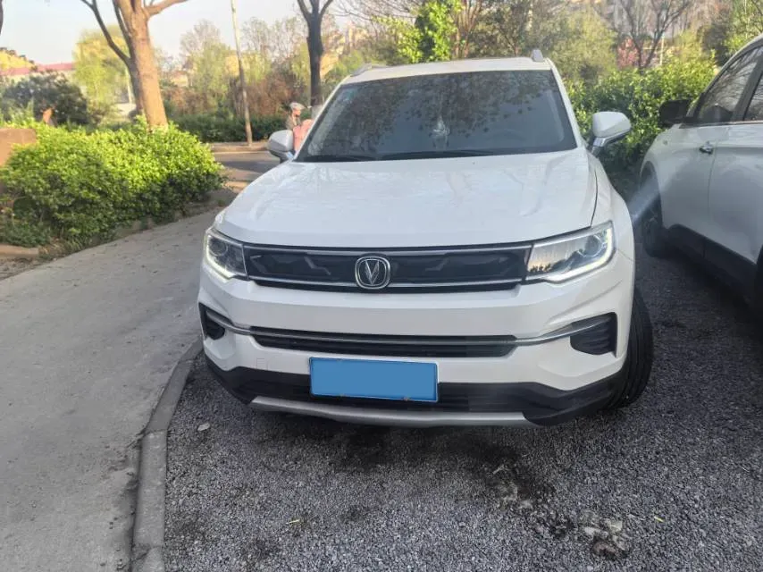 2019 ChangAn CS35 Plus 1.6L 128HP L4 6AT,autocango,china used car exporter,china ev exporter,chinese used car exporter,chinese used ev exporter
