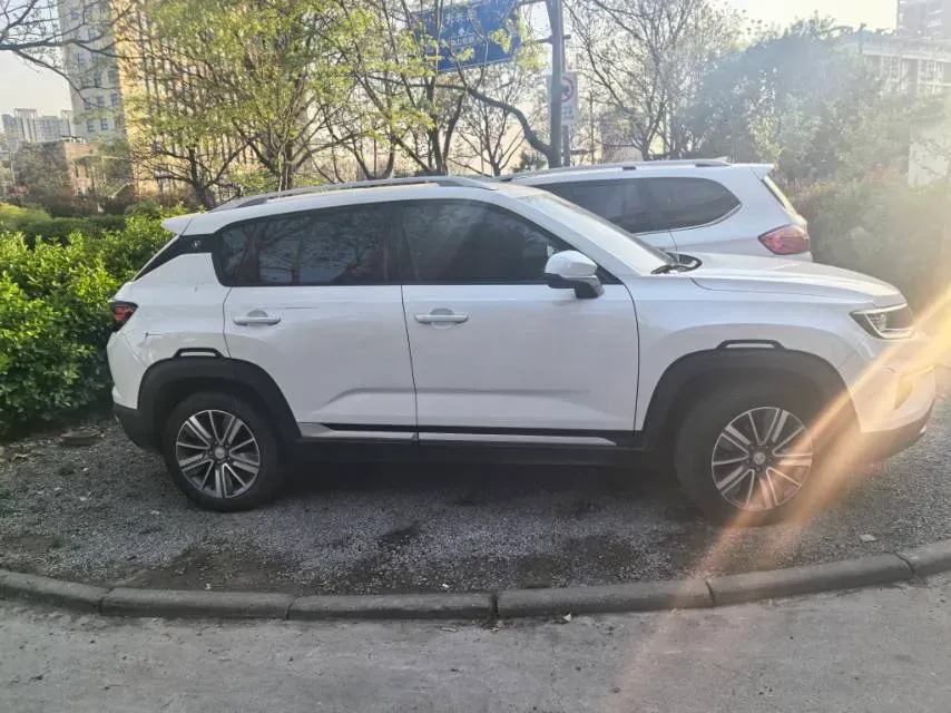2019 ChangAn CS35 Plus 1.6L 128HP L4 6AT,autocango,china used car exporter,china ev exporter,chinese used car exporter,chinese used ev exporter