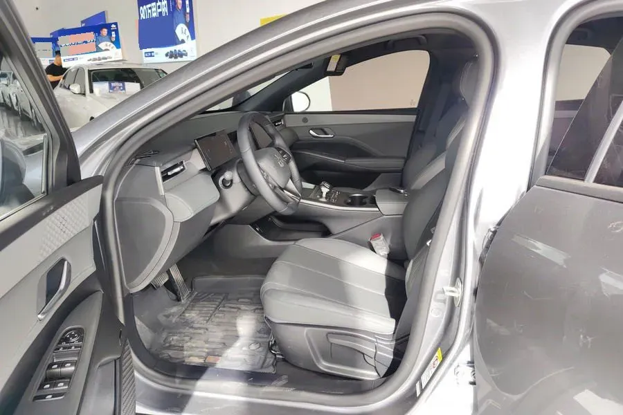 2025 BYD Qin Plus 1.5L 101HP L4 E-CVT PHEV 7.68KWH,autocango,china used car exporter,china ev exporter,chinese used car exporter,chinese used ev exporter