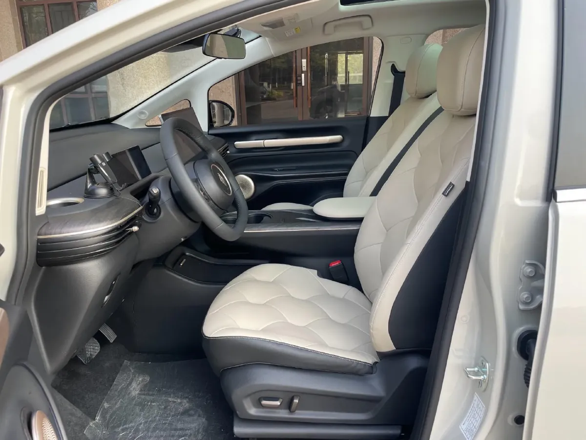 2023 BaoJun Cloud BEV 50.6KWH,autocango,china used car exporter,china ev exporter,chinese used car exporter,chinese used ev exporter