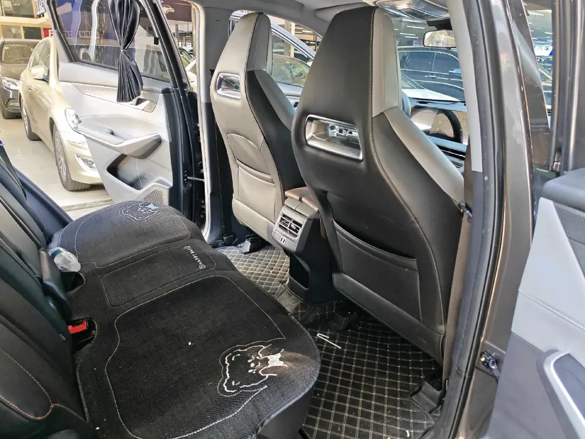 2022 ChangAn CS75 Plus 1.5T 188HP L4 8AT,autocango,china used car exporter,china ev exporter,chinese used car exporter,chinese used ev exporter