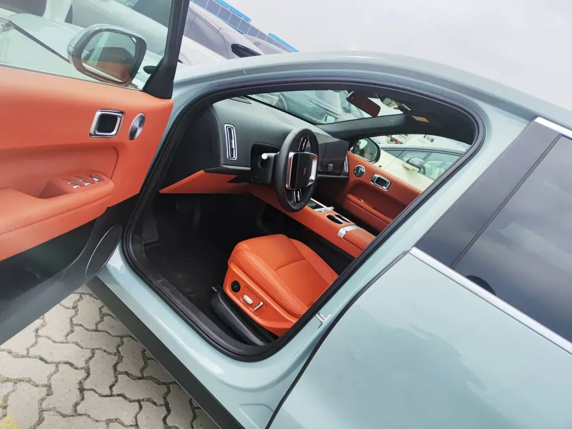 2025 Li L6 Range Extended 154HP L4 REEV,autocango,china used car exporter,china ev exporter,chinese used car exporter,chinese used ev exporter