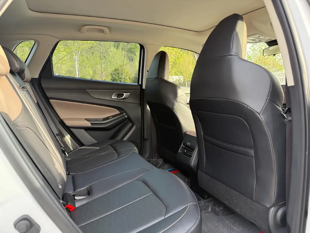 2022 ChangAn Oshan X7 Plus 1.5T 188HP L4 7DCT,autocango,china used car exporter,china ev exporter,chinese used car exporter,chinese used ev exporter