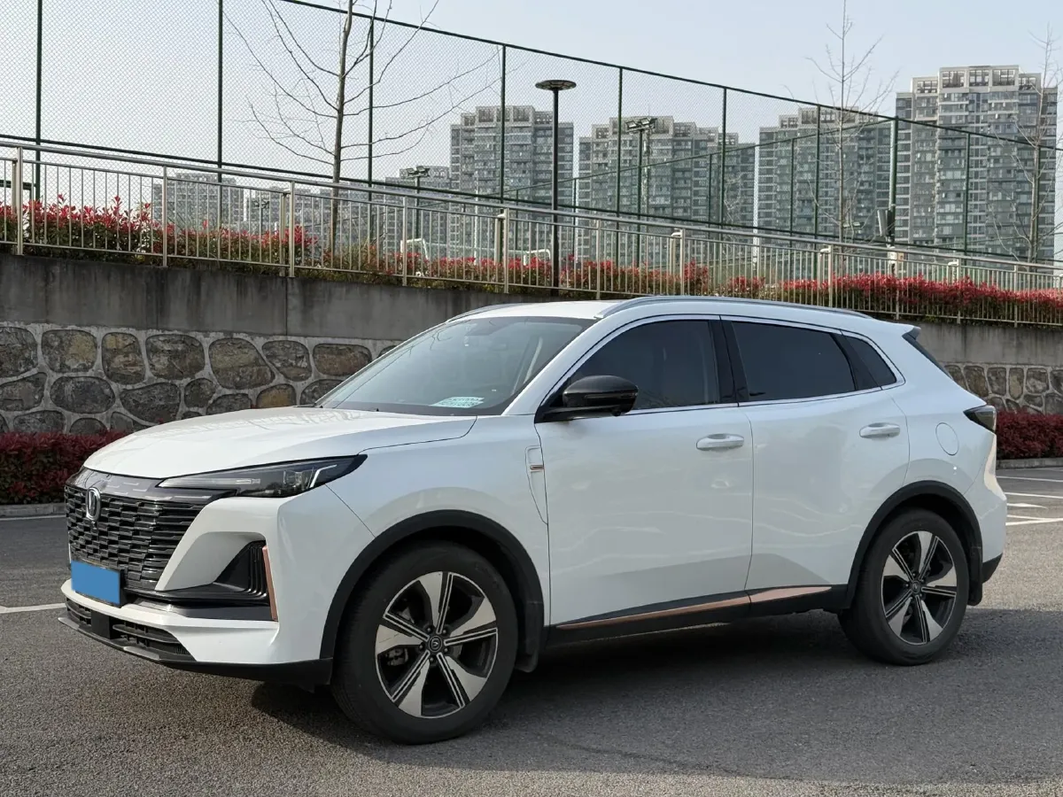 2022 ChangAn Oshan X7 Plus 1.5T 188HP L4 7DCT,autocango,china used car exporter,china ev exporter,chinese used car exporter,chinese used ev exporter