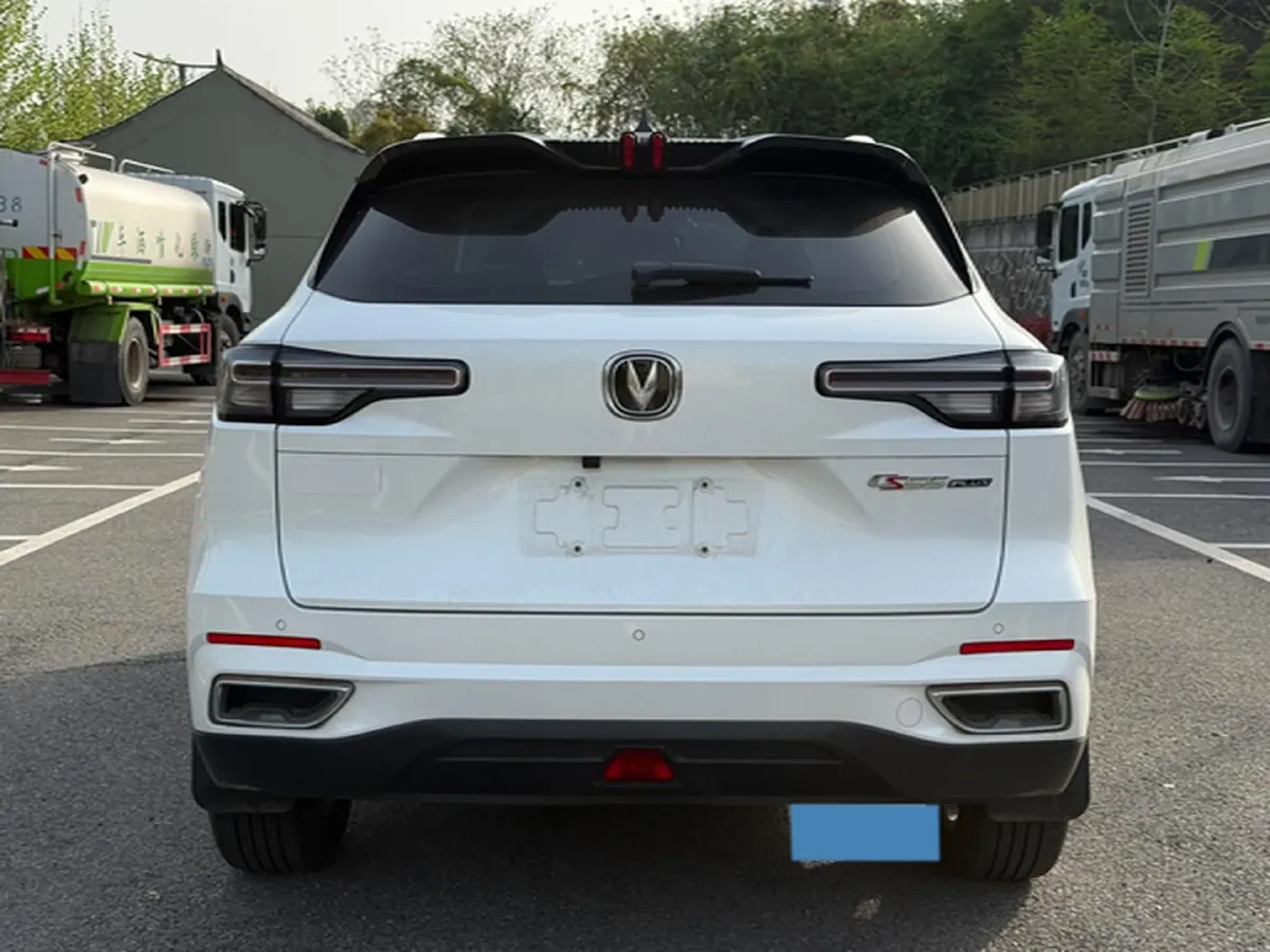 2022 ChangAn Oshan X7 Plus 1.5T 188HP L4 7DCT,autocango,china used car exporter,china ev exporter,chinese used car exporter,chinese used ev exporter