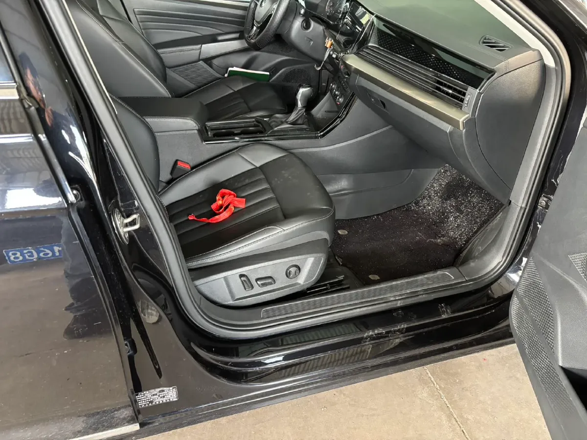 2020 Volkswagen Passat 1.4T 150HP L4 7DCT,autocango,china used car exporter,china ev exporter,chinese used car exporter,chinese used ev exporter