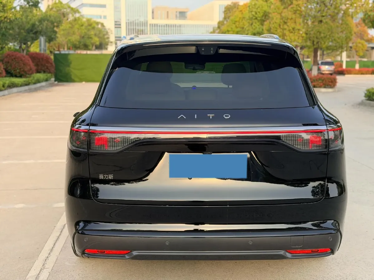 2025 AITO AITO M8 REEV 160HP REEV 53.4KWH,autocango,china used car exporter,china ev exporter,chinese used car exporter,chinese used ev exporter