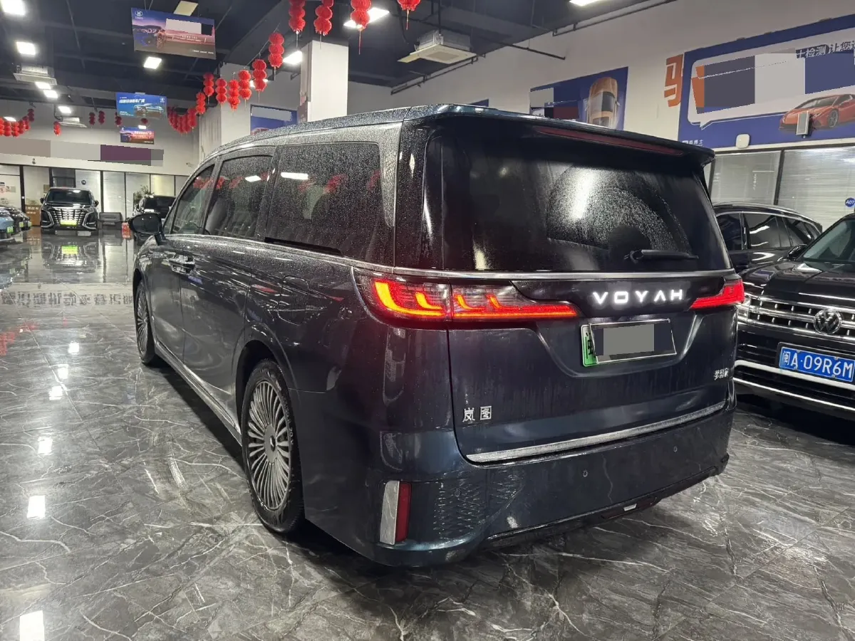 2025 Voyah Dream 1.5T 150HP L4 PHEV 41.7KWH,autocango,china used car exporter,china ev exporter,chinese used car exporter,chinese used ev exporter