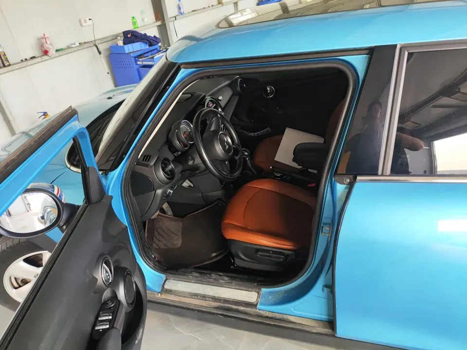 2016 MINI MINI 1.2T 102HP L3 6AT,autocango,china used car exporter,china ev exporter,chinese used car exporter,chinese used ev exporter