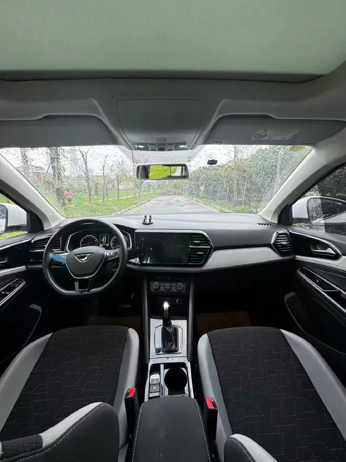 2023 Jetta VS7 1.4T 150HP L4 6AT,autocango,china used car exporter,china ev exporter,chinese used car exporter,chinese used ev exporter