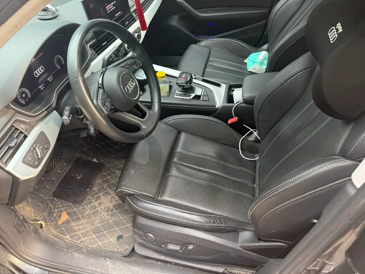 2020 Audi A4L 2.0T 190HP L4 7DCT,autocango,china used car exporter,china ev exporter,chinese used car exporter,chinese used ev exporter