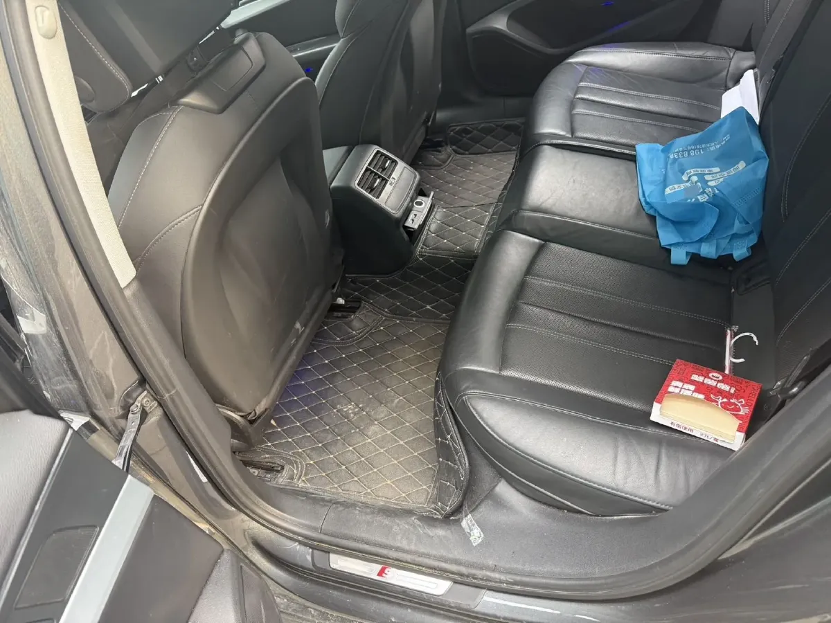 2020 Audi A4L 2.0T 190HP L4 7DCT,autocango,china used car exporter,china ev exporter,chinese used car exporter,chinese used ev exporter