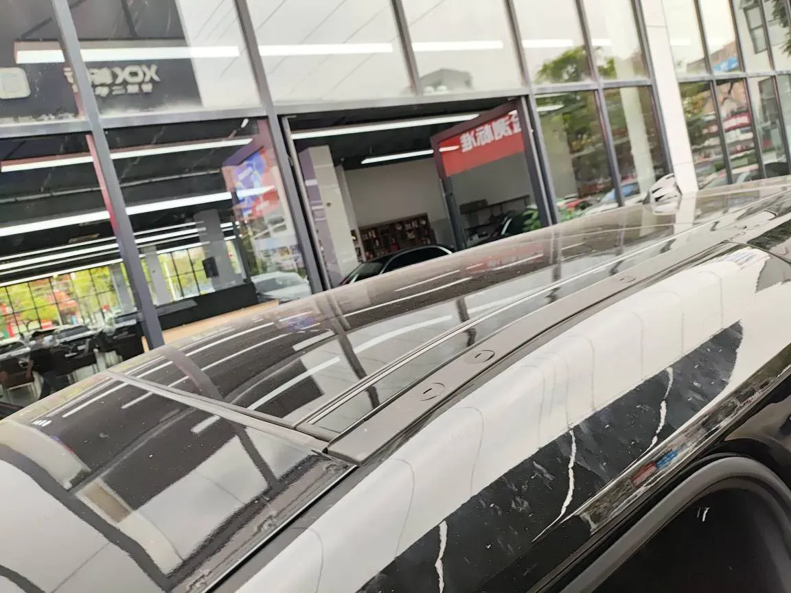 2024 Land Rover Defender 2.0T 301HP L4 8AT,autocango,china used car exporter,china ev exporter,chinese used car exporter,chinese used ev exporter