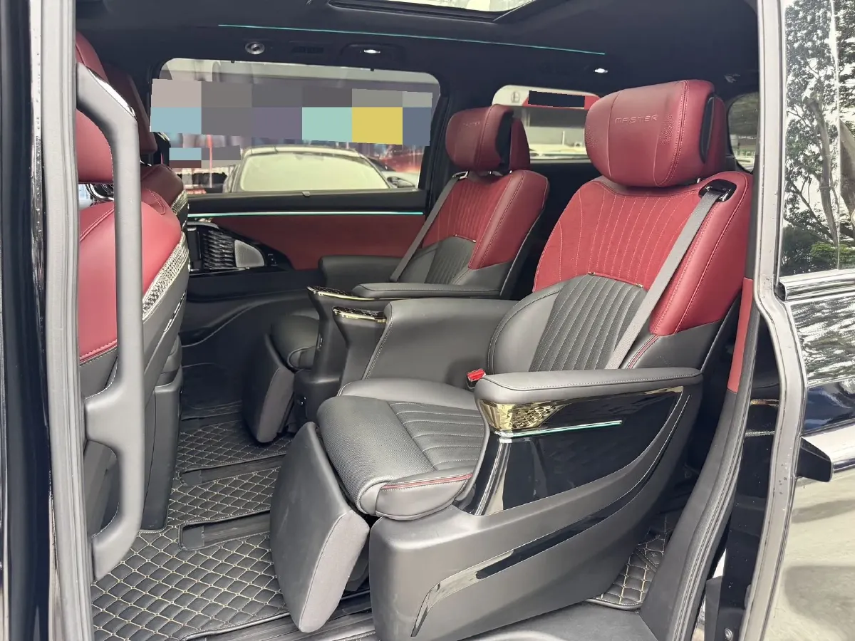 2023 GAC Trumpchi M8 2.0T 252HP L4 8AT,autocango,china used car exporter,china ev exporter,chinese used car exporter,chinese used ev exporter