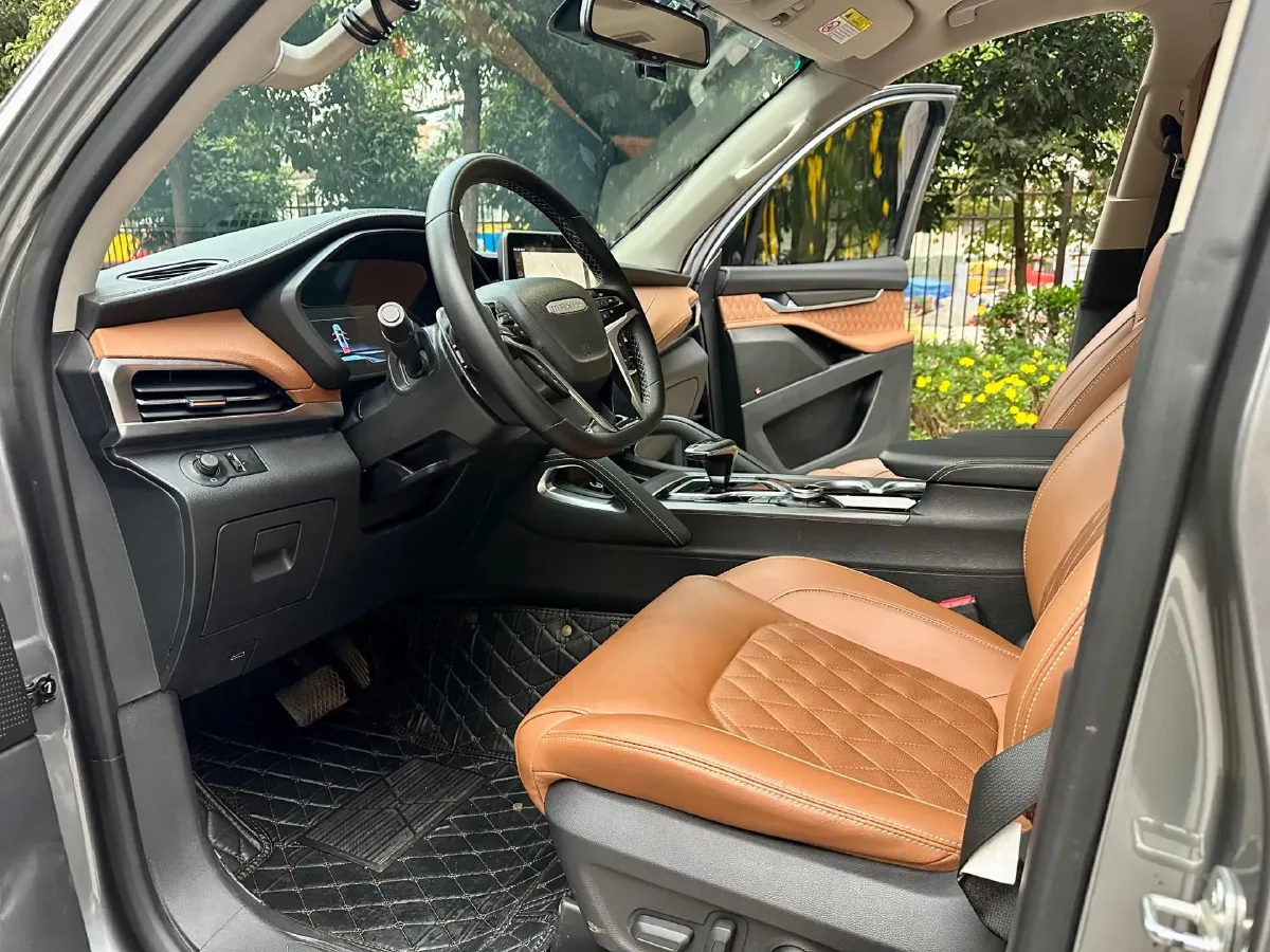 2020 MAXUS D90 Pro 2.0T 218HP L4 8AT,autocango,china used car exporter,china ev exporter,chinese used car exporter,chinese used ev exporter