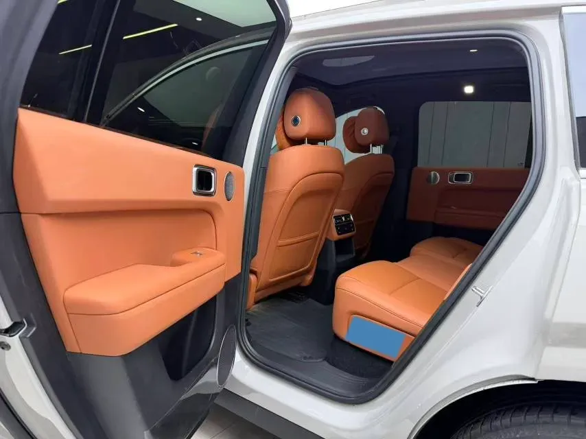 2024 Li L6 Range Extended 154HP L4 REEV 36.8KWH,autocango,china used car exporter,china ev exporter,chinese used car exporter,chinese used ev exporter