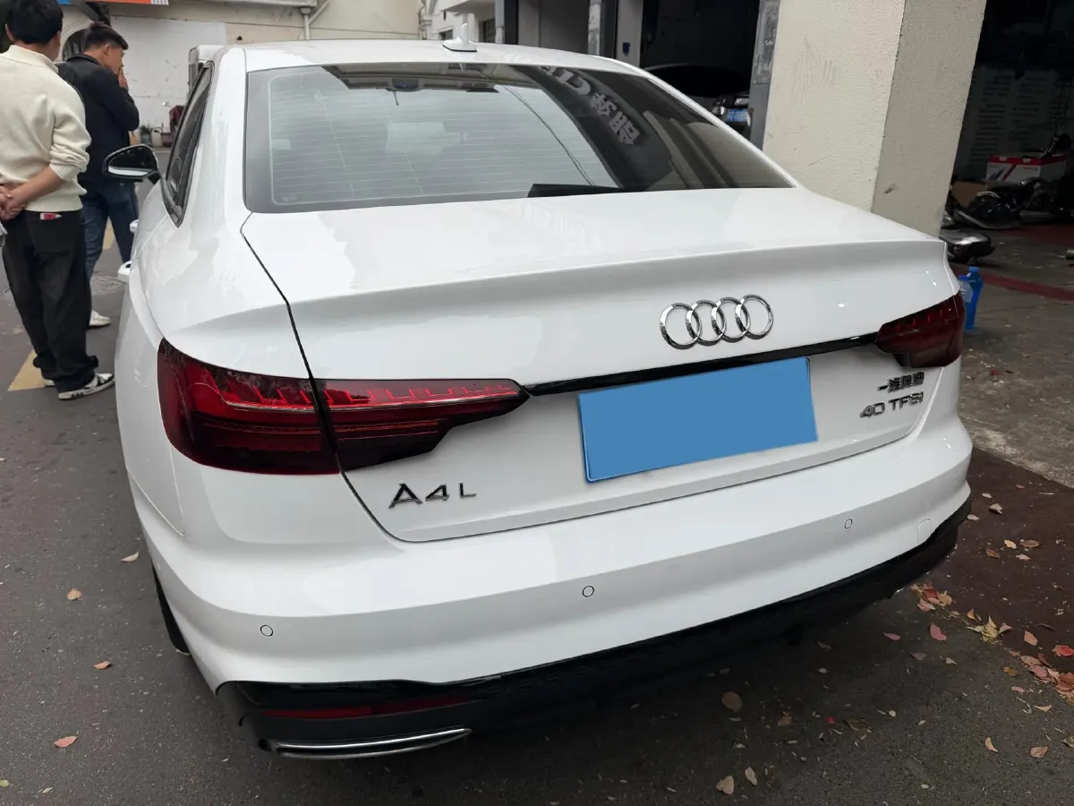 2024 Audi A4L 2.0T 190HP L4 7DCT,autocango,china used car exporter,china ev exporter,chinese used car exporter,chinese used ev exporter
