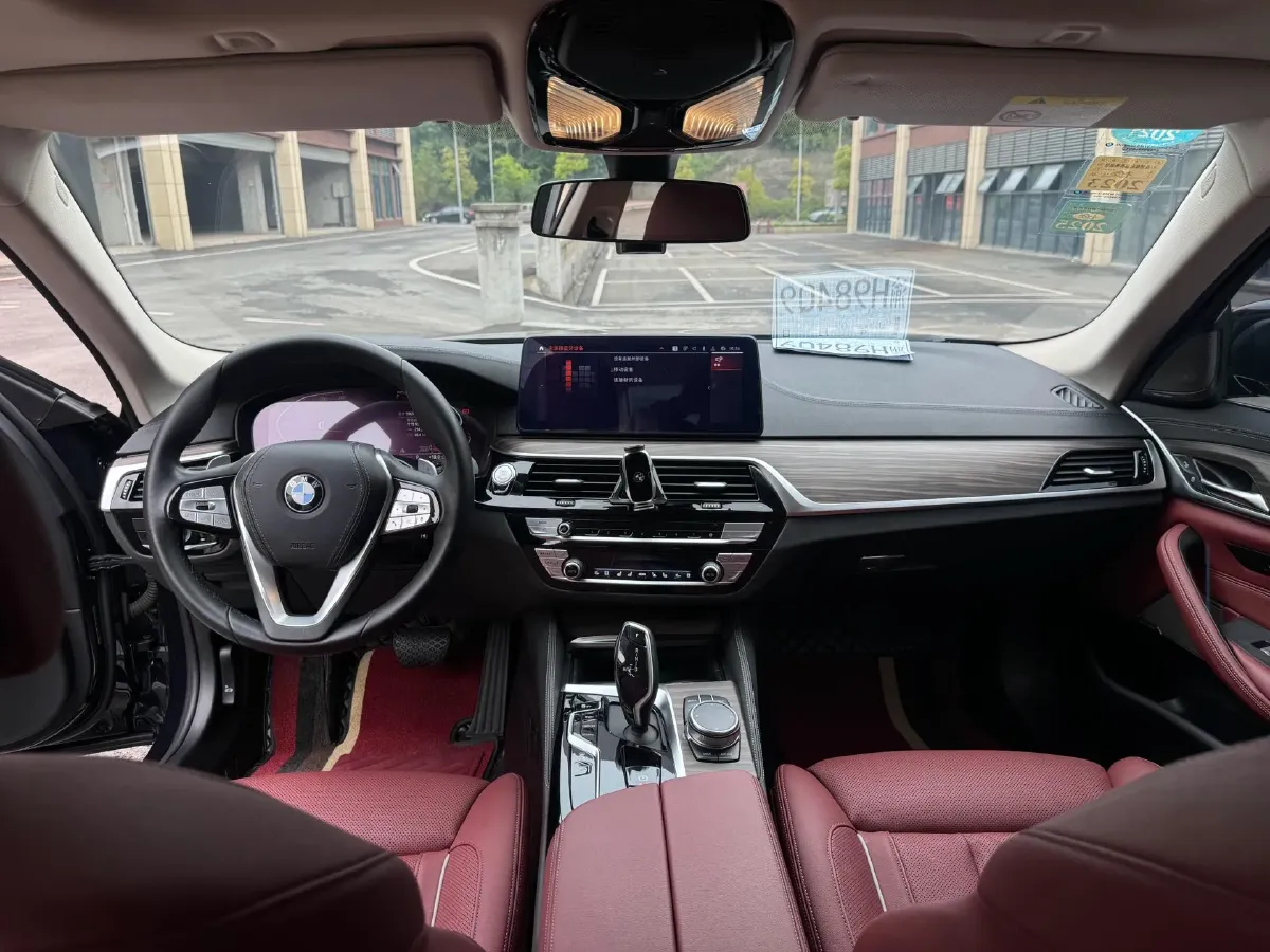 2021 BMW 5 Series 2.0T 252HP L4 8AT,autocango,china used car exporter,china ev exporter,chinese used car exporter,chinese used ev exporter
