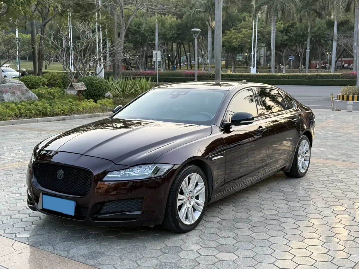2018 Jaguar XF 2.0T 250HP L4 8AT,autocango,china used car exporter,china ev exporter,chinese used car exporter,chinese used ev exporter