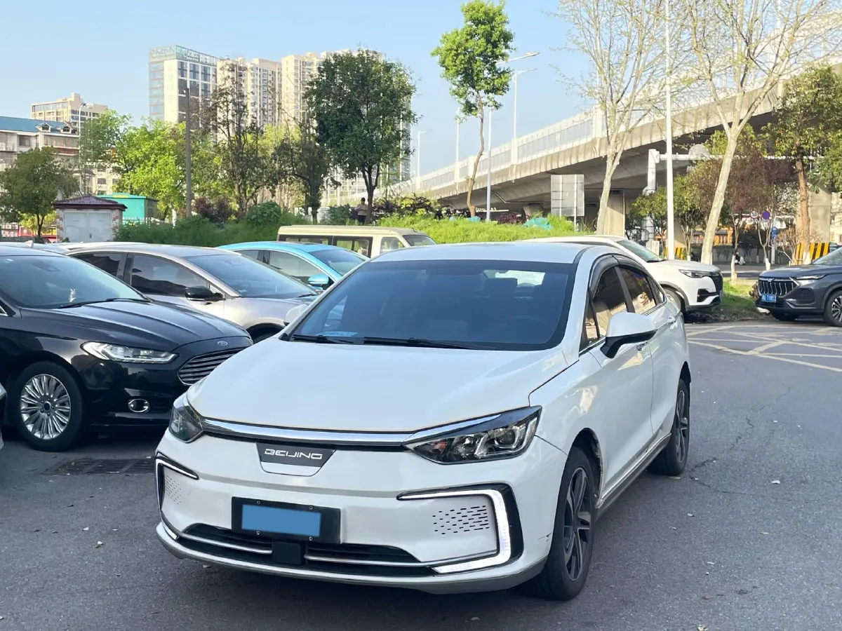 2022 Bestune B70 2.0T 224HP L4 6AT,autocango,china used car exporter,china ev exporter,chinese used car exporter,chinese used ev exporter