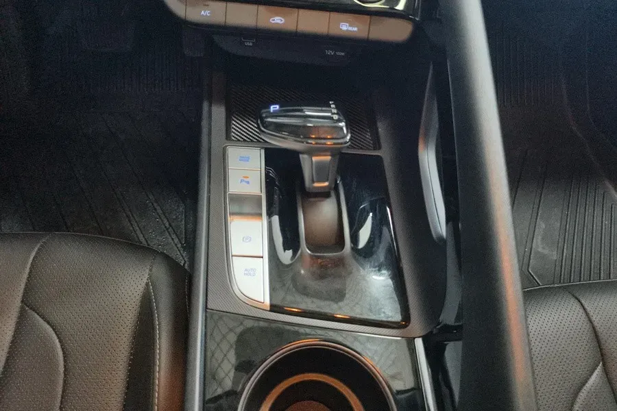 2023 Hyundai Elantra 1.5L 115HP L4 CVT,autocango,china used car exporter,china ev exporter,chinese used car exporter,chinese used ev exporter